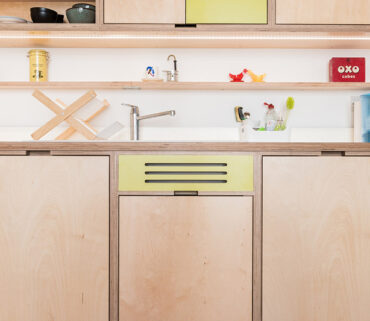 What plywood is best for building cabinets?